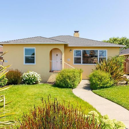 Spacious Renovated Petaluma Home- Pool Table, Fire Pit, Parking Zewnętrze zdjęcie